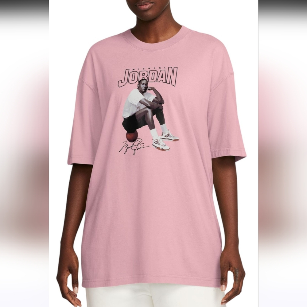 NWT JORDAN OVERSIZED GRAPHIC Pink T-SHIRT Women Sz. M